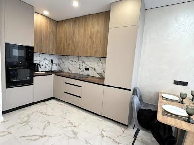 квартира за адресою Родини Крістерів вул., 16