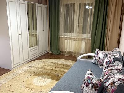 квартира за адресою Ревуцького вул., 54