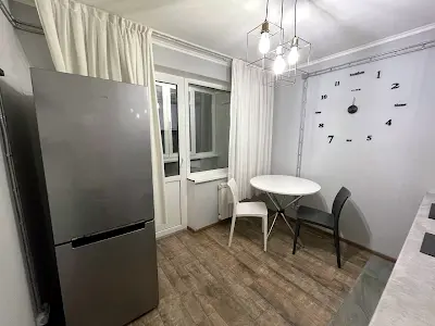 квартира за адресою Академіка Булаховського вул., 42/43