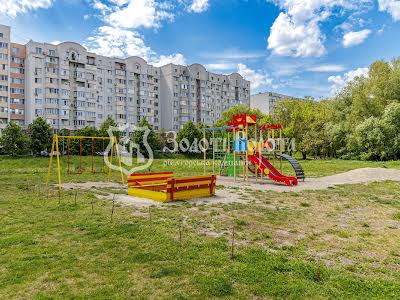 квартира по адресу Машинобудівників ул., 14а