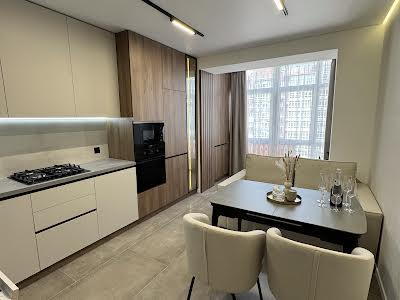квартира за адресою Височана вул., 18