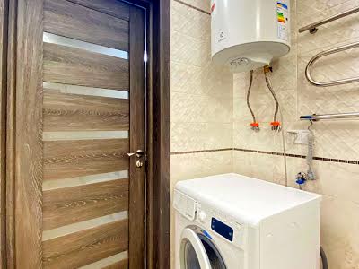 квартира за адресою Воскресенська вул., 18