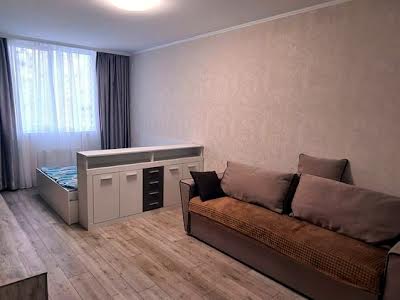 квартира за адресою Ревуцького вул., 40-В