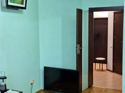 квартира за адресою Коновальця Є., 10А