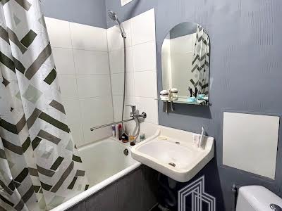 квартира за адресою Олени Теліги вул., 57