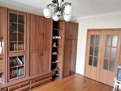 квартира по адресу Червоной Калины просп. (Владимира Маяковского), 81