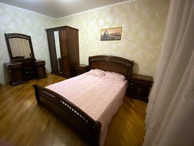 квартира за адресою Миколи Бажана просп., 14