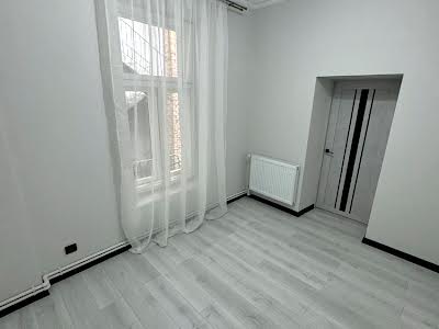 квартира за адресою Підвалля вул., 3