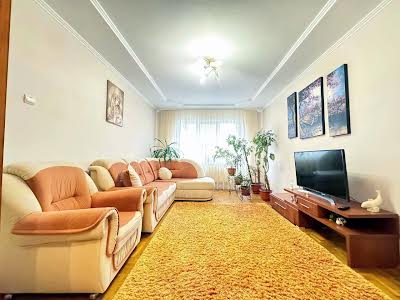 квартира за адресою Василя Симоненка вул., 7