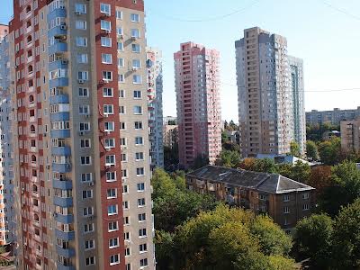 квартира за адресою Саперно-Слобідська вул., 8