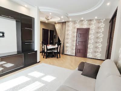 квартира за адресою Регенераторна вул., 4