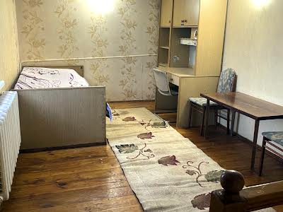 дом по адресу Богдана Хмельницького ул., 6