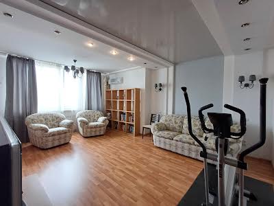 квартира за адресою Срібнокільська вул., 1
