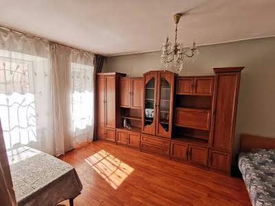квартира за адресою Піскова вул., 10