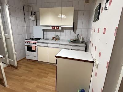 квартира за адресою Митрополита Петра Могили вул., 10