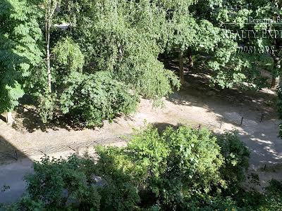 квартира по адресу Чернобыльская ул., 11А