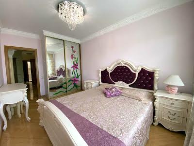 квартира по адресу Водопровідна ул., 75/2