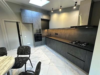 квартира за адресою Галицька вул., 112Г