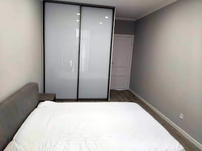 квартира за адресою Регенераторна вул., 4