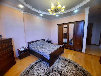квартира по адресу Кловский спуск, 5