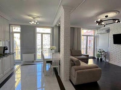квартира за адресою Регенераторна вул., 4