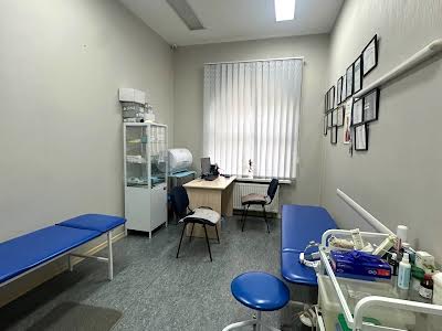 комерційна за адресою Сирецька вул., 32