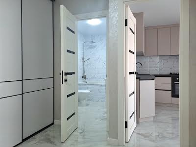 квартира за адресою Білогірська вул., 13