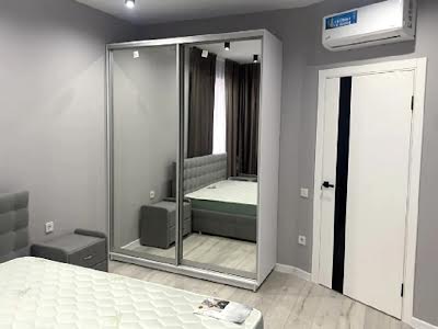квартира за адресою Зелена вул., 10