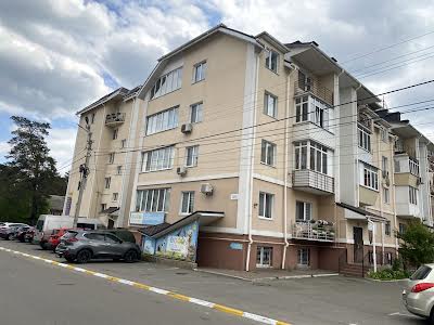 квартира за адресою Матросова вул., 1Б