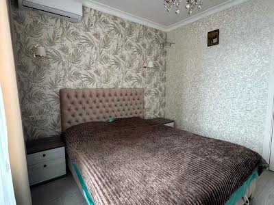 квартира за адресою Дніпровська набережна вул., 18 а