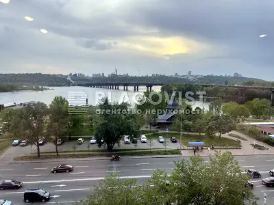 квартира за адресою Дніпровська набережна вул., 3