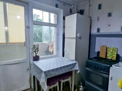 квартира по адресу Романа Ратушного ул. (Волгоградська), 18