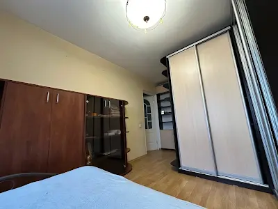 квартира по адресу Святошинская ул., 1