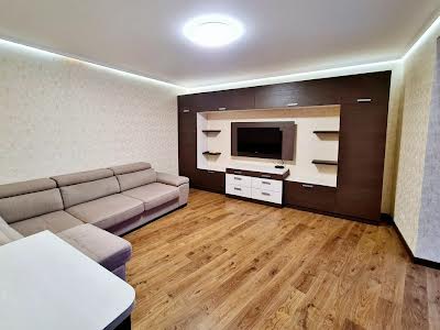 квартира за адресою Лебединська вул., 3