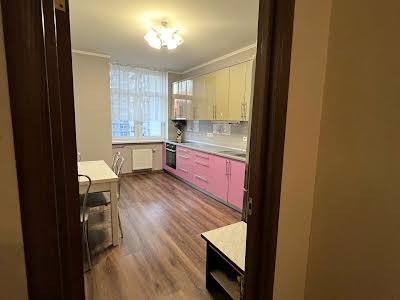 квартира за адресою Анни Ахматової вул., 22
