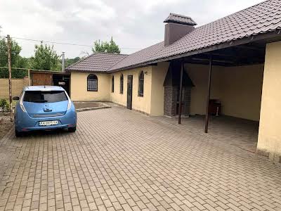 будинок за адресою Героїв Крут вул., 15