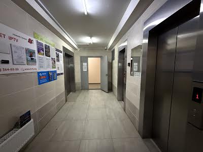 квартира за адресою Миколи Вінграновського вул., 2
