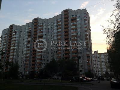 квартира за адресою Ахматової Анни вул., 35Б