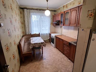 квартира за адресою Степана Бандери вул., 69А