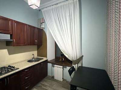 квартира за адресою Набережно-Хрещатицька вул., 7