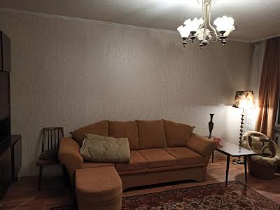 квартира за адресою Драгоманова вул., 8