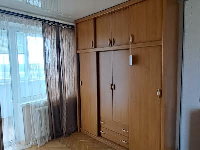 квартира за адресою Булаховського, 38