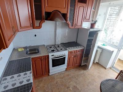 квартира за адресою Джерельна, 42