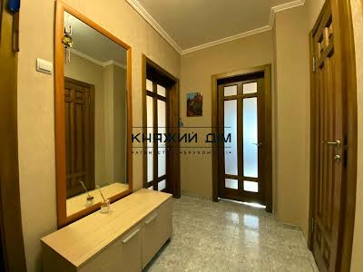 квартира за адресою Михайла Гришка вул., 8