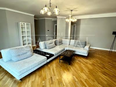 квартира за адресою Шота Руставелі вул., 27