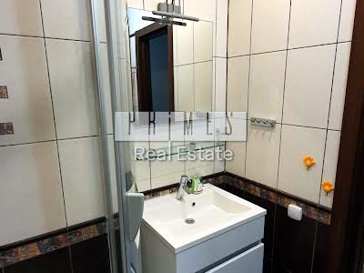квартира за адресою Драгоманова вул., 8А