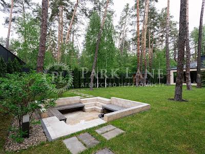будинок за адресою Плютовська вул., 1