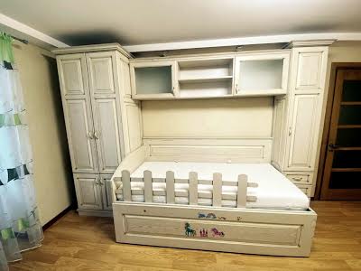 квартира за адресою Авіаконструктора Антонова вул., 8