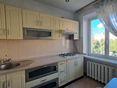 квартира за адресою Велика Васильківська вул. (Червоноармійська), 118