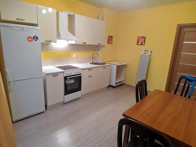 квартира за адресою Патріарха Мстислава Скрипника вул., 48-А